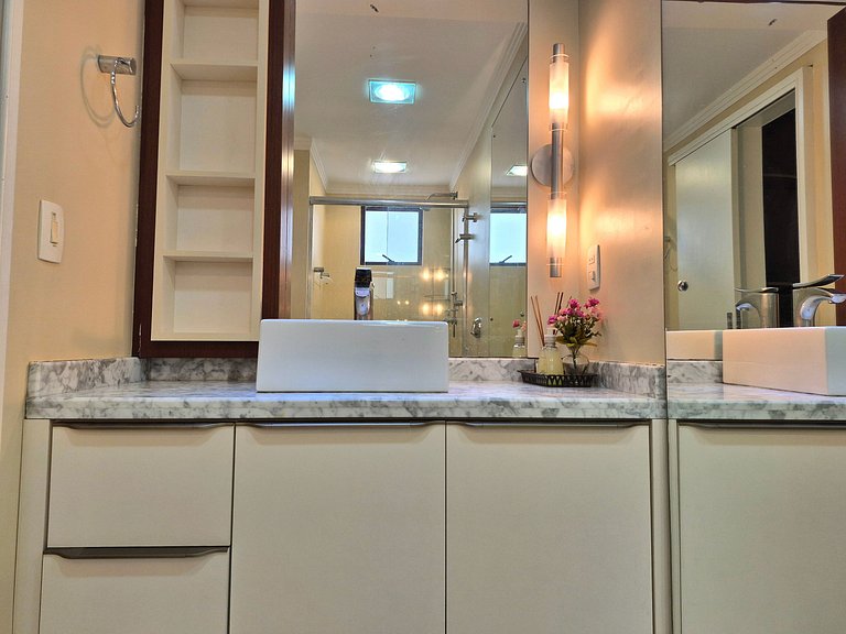 CURTA!|219| 3 Suítes| Espaçoso a 300m praia