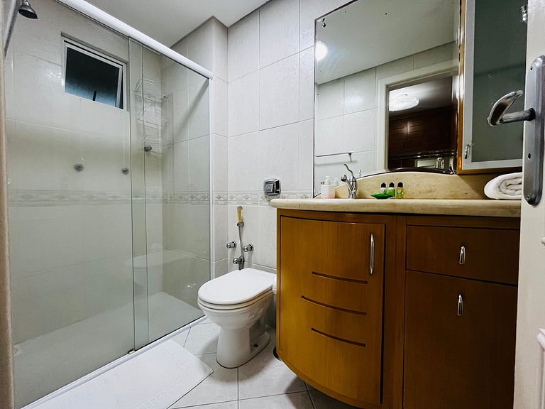 CURTA! | 172 | Quadra Mar | 3 Quartos (2 Suítes)