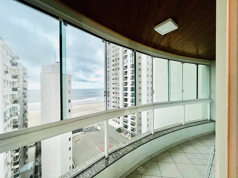 CURTA! | 172 | Quadra Mar | 3 Quartos (2 Suítes)