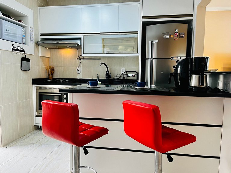 (221) Casa Condomínio |Praia Amores & Brava | Pátio e Gramad