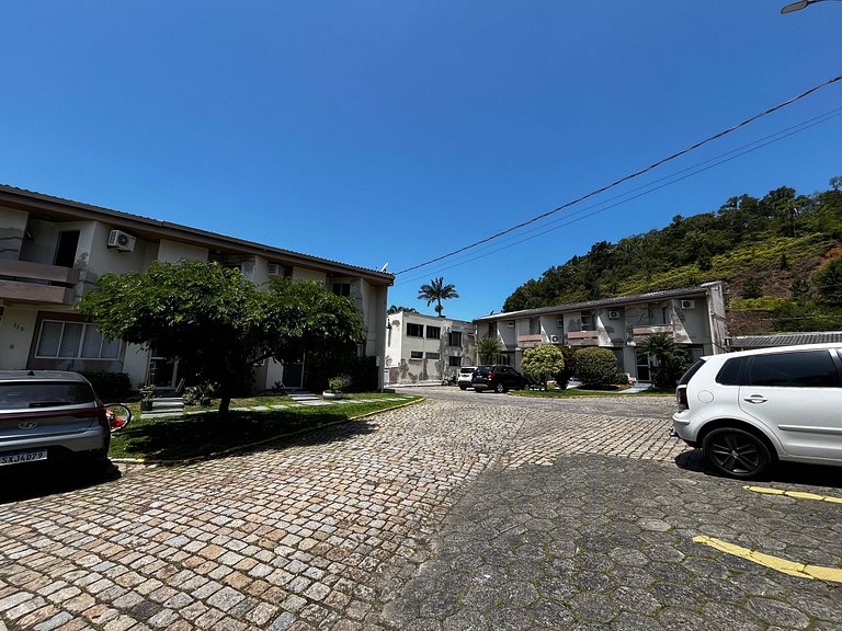 (221) Casa Condomínio |Praia Amores & Brava | Pátio Playgrou