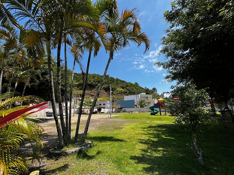 (221) Casa Condomínio |Praia Amores & Brava | Pátio Playgrou