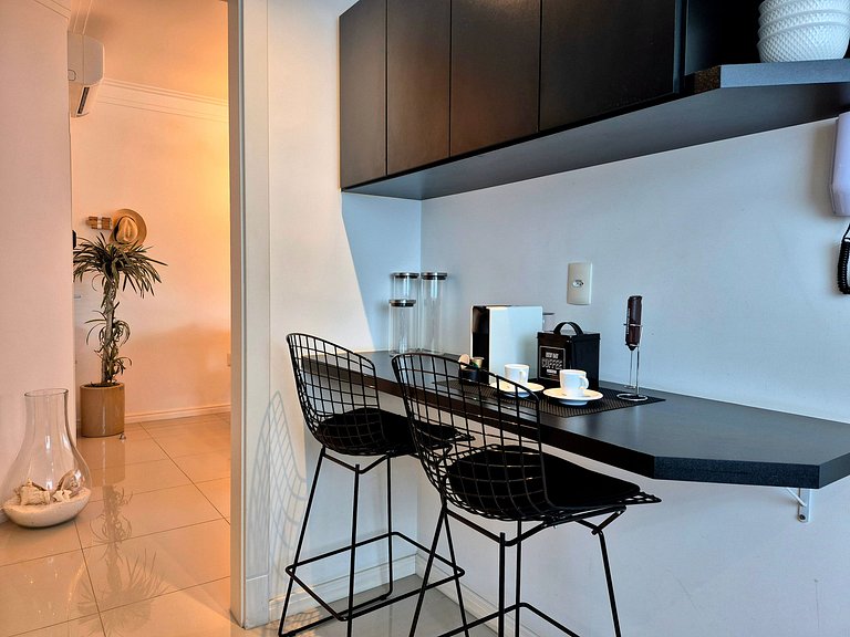 CURTA!|193| Luxo Contemporâneo 2 Suítes | Piscina