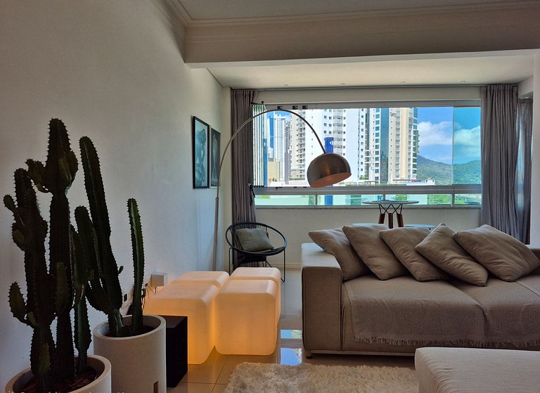 Luxo Contemporâneo 2 Suítes & Piscina |CURTA193