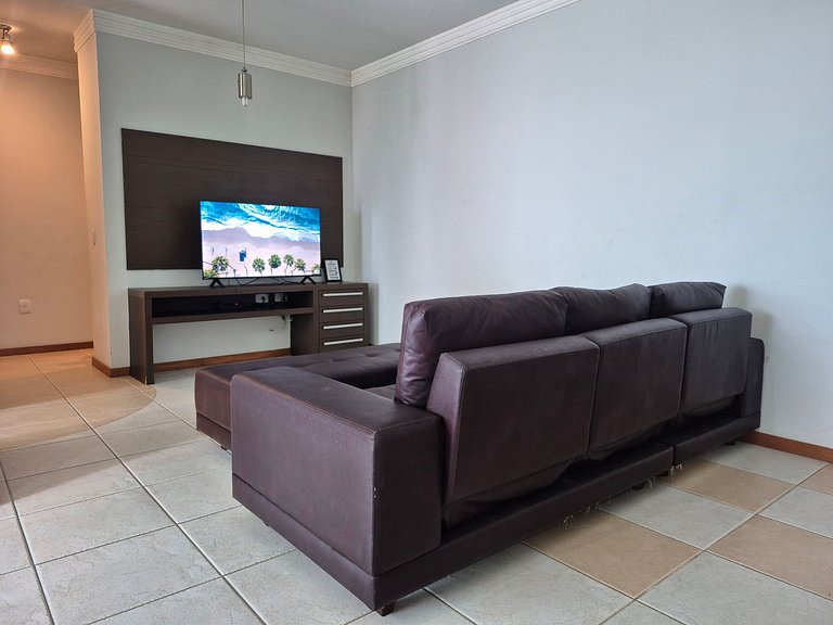 Sacada Ampla com Churrasqueira 3 Quartos |CURTA229