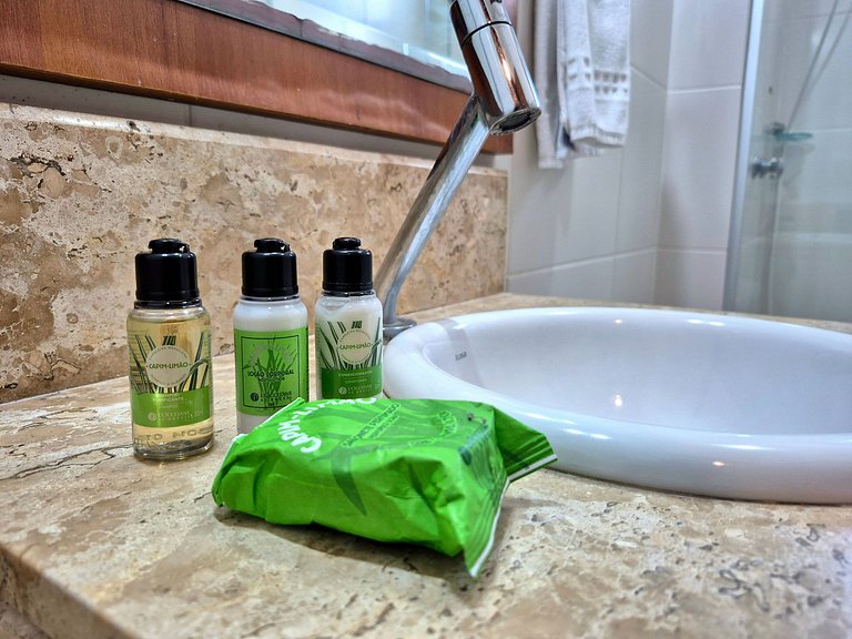 Sacada Ampla com Churrasqueira 3 Quartos |CURTA229