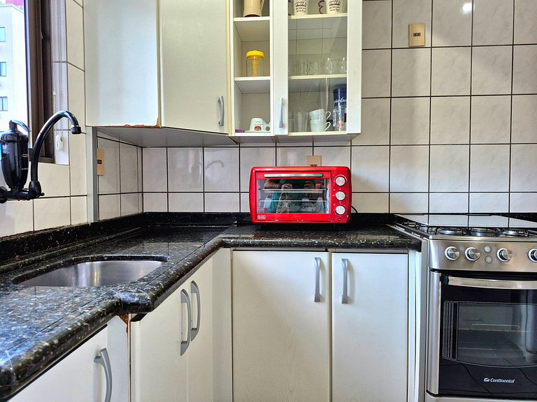 CURTA!|231| 2Q| Sacada c/ Churrasqueira|350m Praia