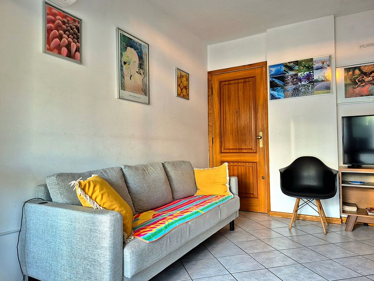 CURTA!|231| 2Q| Sacada c/ Churrasqueira|350m Praia