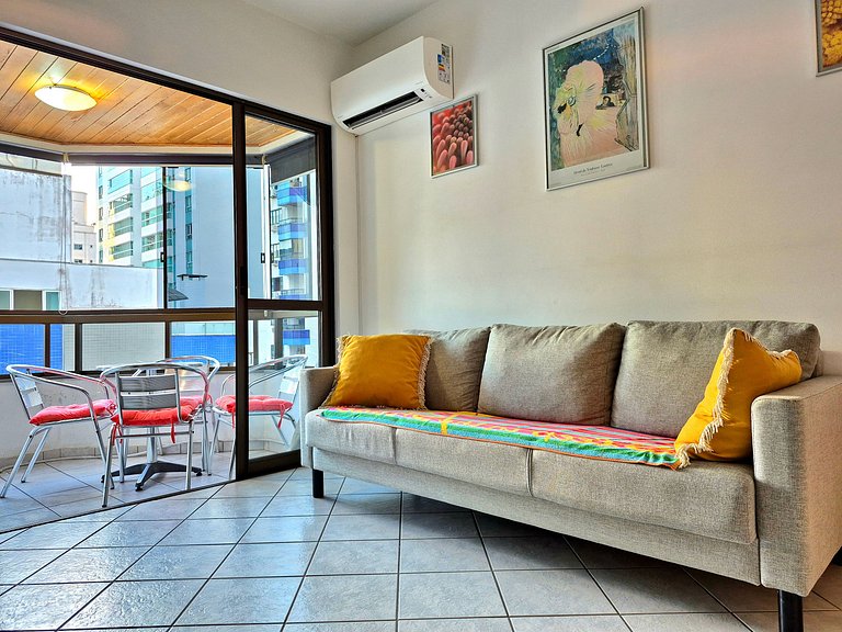 CURTA!|231| 2Q| Sacada c/ Churrasqueira|350m Praia