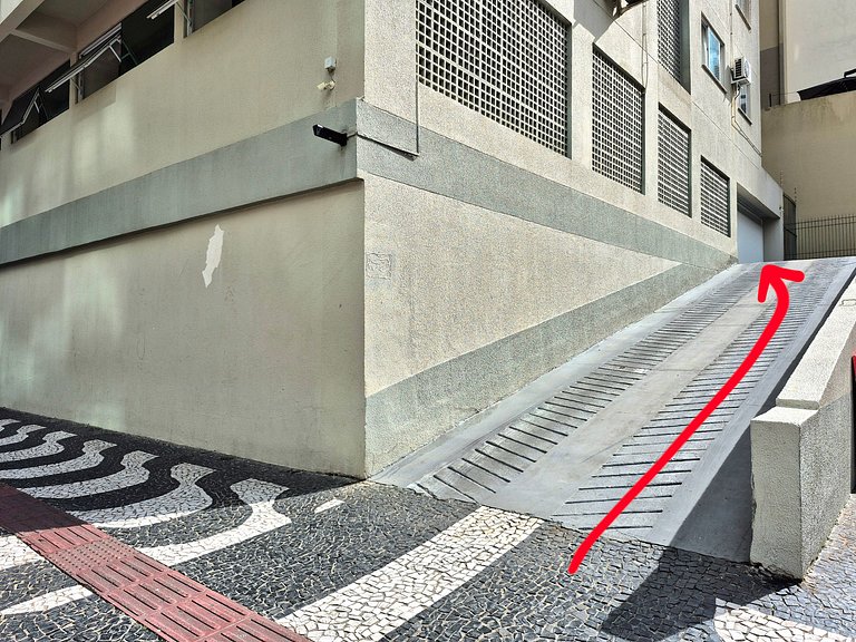 CURTA!|231| 2Q| Sacada c/ Churrasqueira|350m Praia