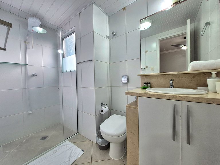 Spacious and Complete 100m from the Beach 3 Suites |CURTA179