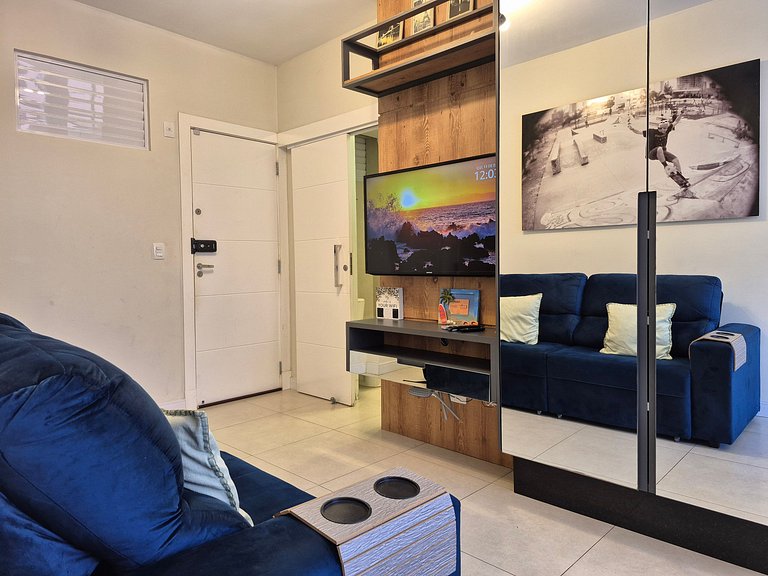CURTA! Apartment with 2 bedrooms 2 bathrooms in front of the