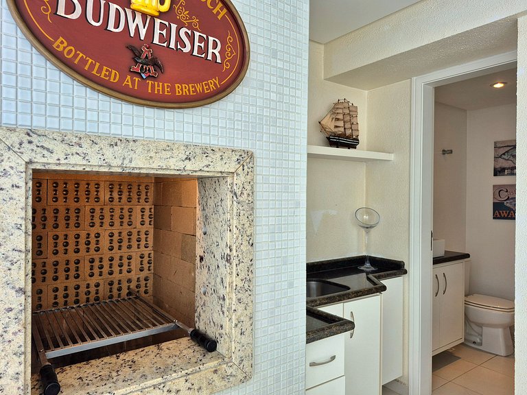 CURTA!|131| 2 Suítes | Centro | Churrasqueira