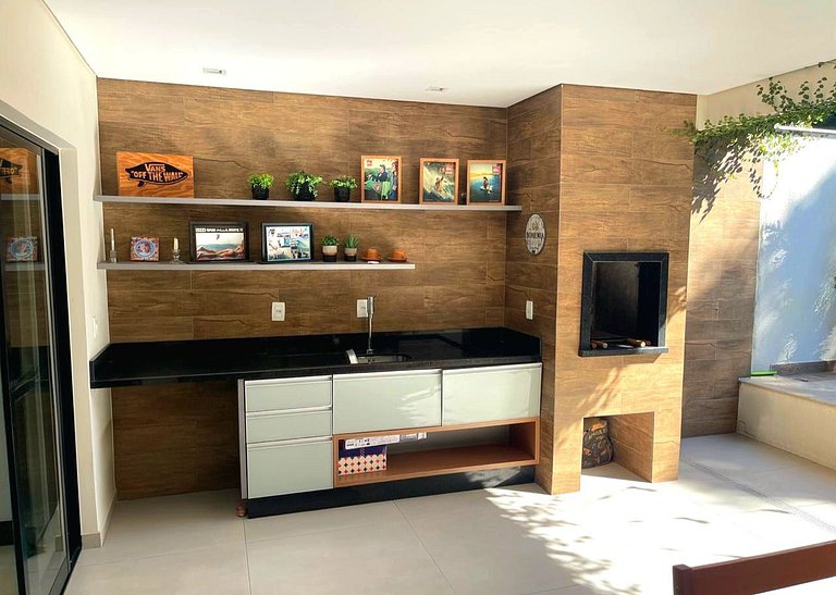 CURTA!|234| Casa 3Q| Área Churrasqueira c/ Piscina