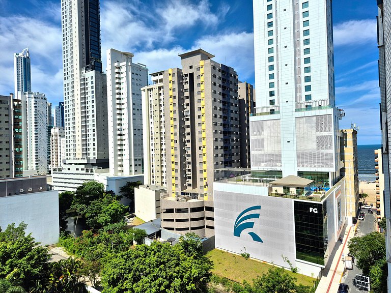 Quadra Mar 3 Quartos & Vaga |Vista Livre |CURTA235