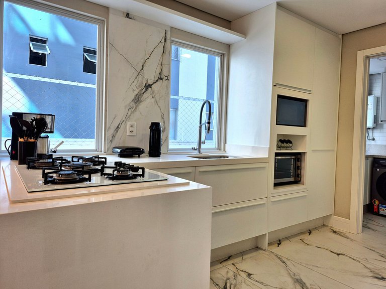 3 Suítes Elegance 150m Praia Central |CURTA238