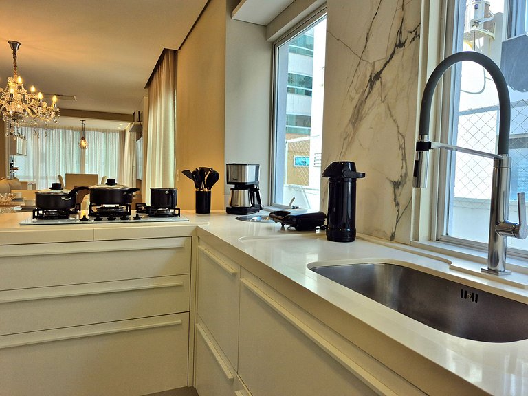 3 Suítes Elegance 150m Praia Central |CURTA238