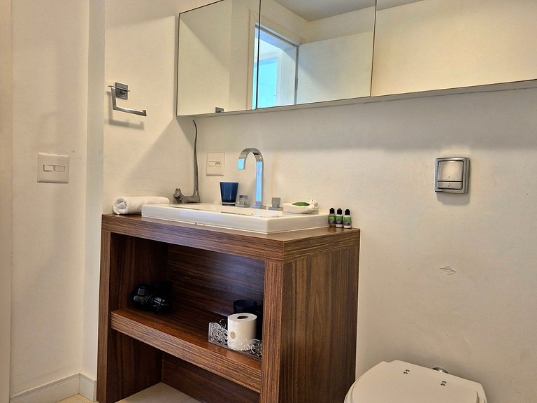 CURTA!|134| Frente Mar |2 Q |Vista Incrível