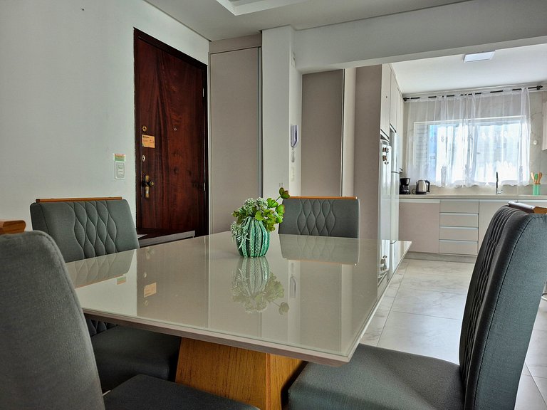 CURTA! |197| Apê Central 2 Quartos | 150m Praia