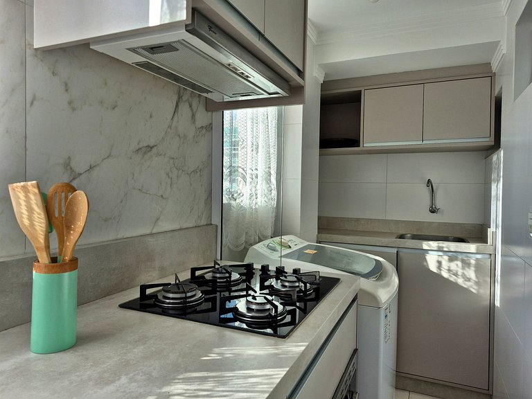 CURTA! |197| Apê Central 2 Quartos | 150m Praia