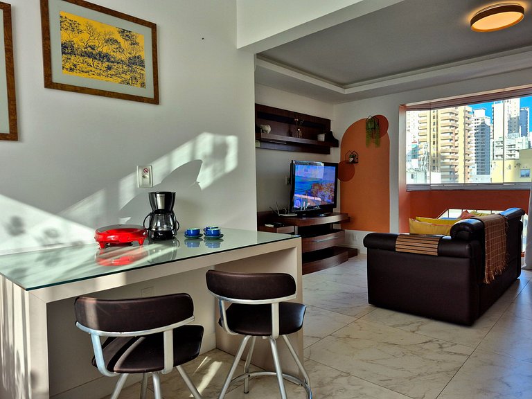 CURTA! |197| Apê Central 2 Quartos | 150m Praia