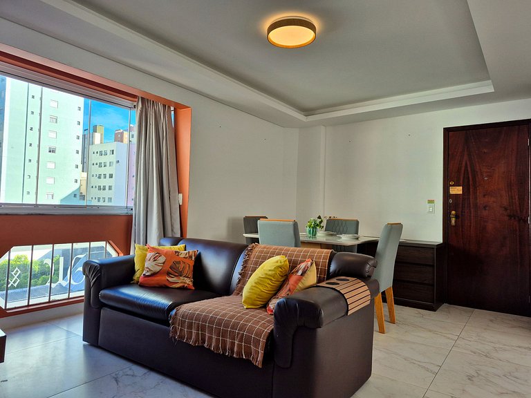 CURTA! |197| Apê Central 2 Quartos | 150m Praia