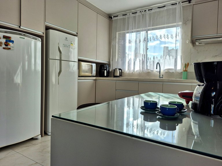 CURTA! |197| Apê Central 2 Quartos | 150m Praia