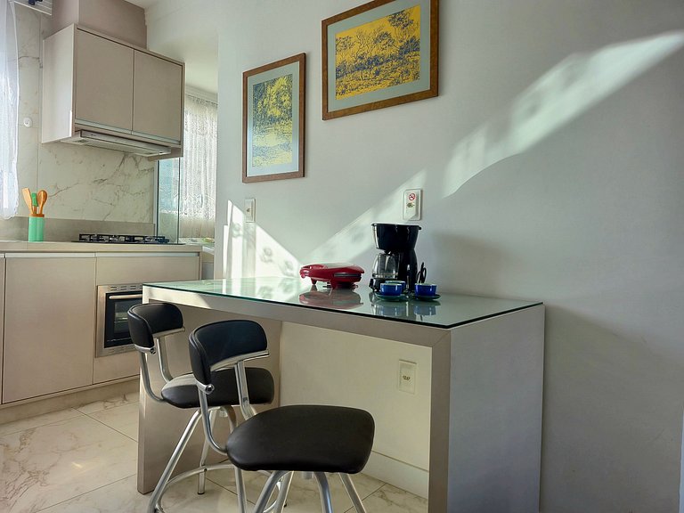 CURTA! |197| Apê Central 2 Quartos | 150m Praia