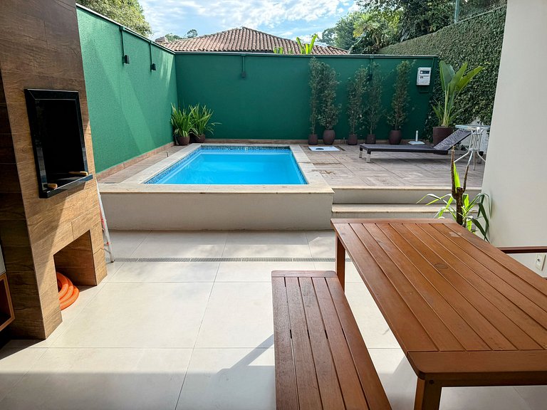 Piscina & Varanda Gourmet 3 Quartos |CURTA234