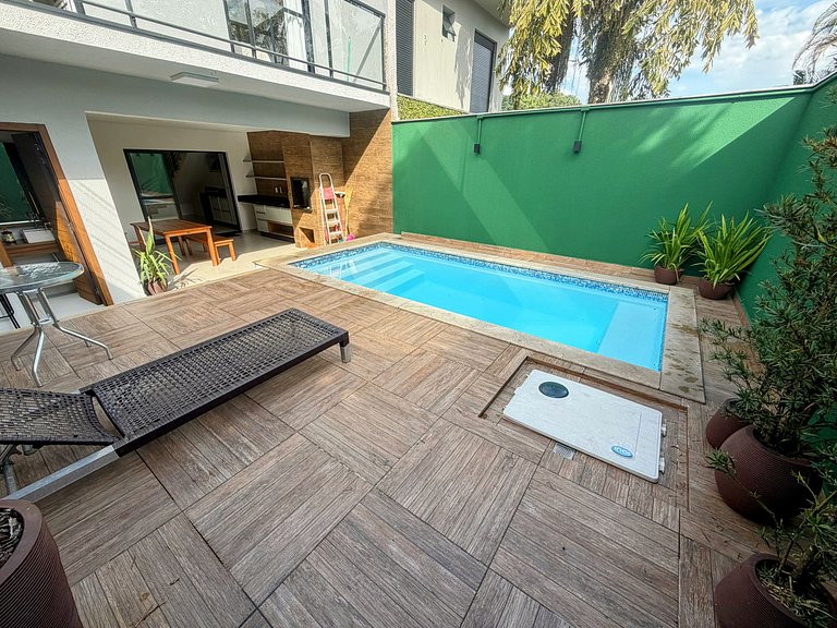 Piscina & Varanda Gourmet 3 Quartos |CURTA234